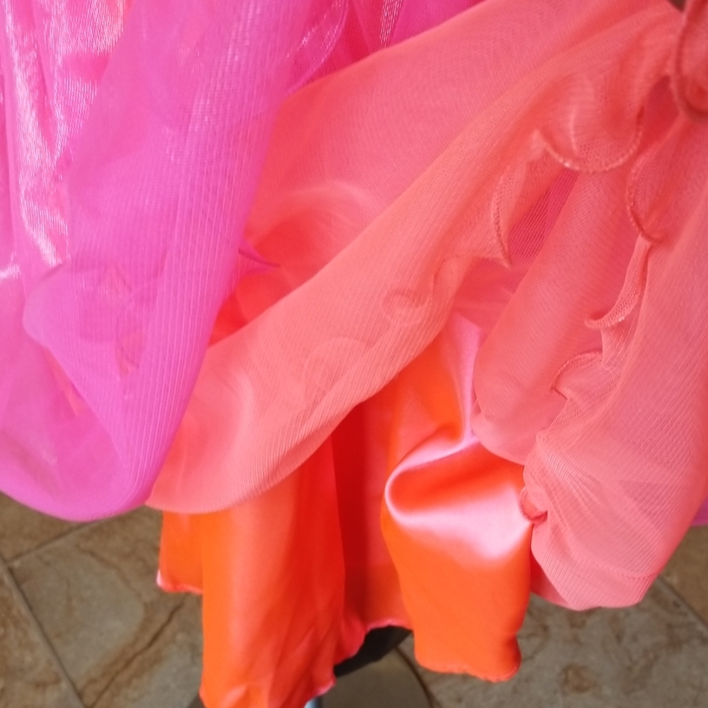 Dress - Picture 5 of 5